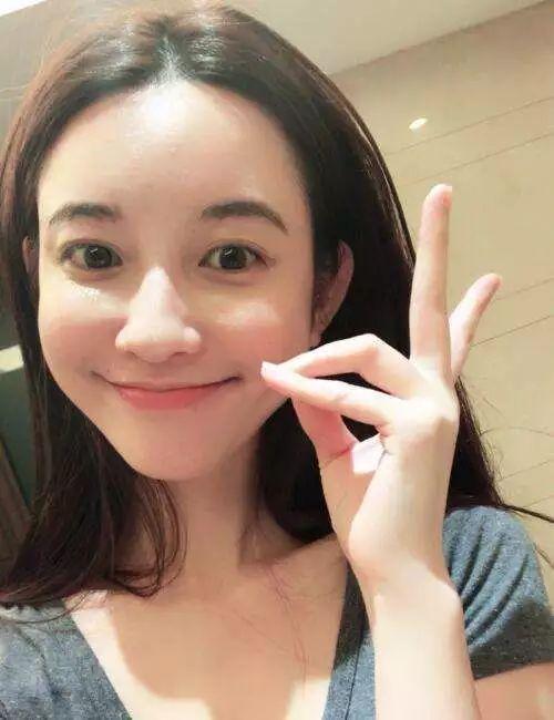 网红雅长什么样,颜值与才华并存的时尚达人