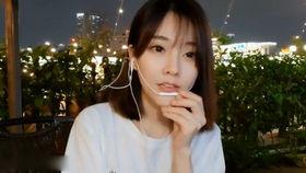 网红翻唱短发美女歌曲,网红演绎新风采