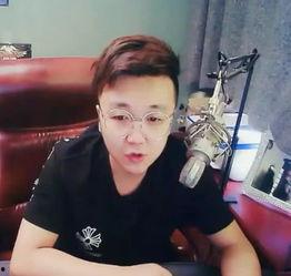 娱乐八卦直播间爆料主播,揭秘娱乐八卦直播间主播幕后故事